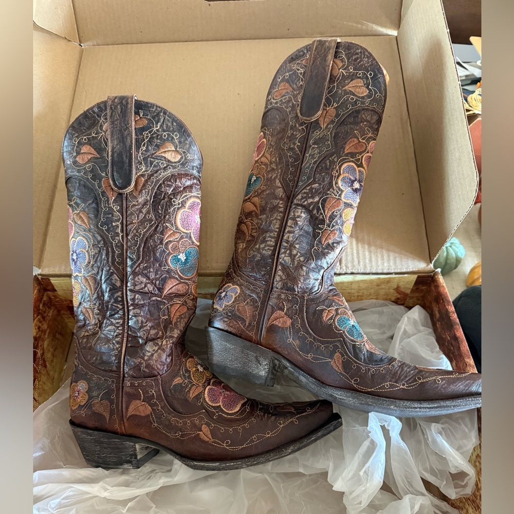 Bean new in box Old Gringo Pansy Boots
